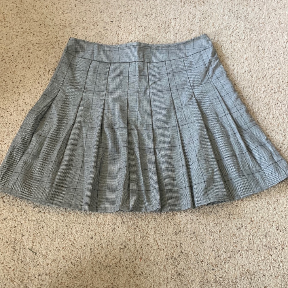 Gray plaid skirt